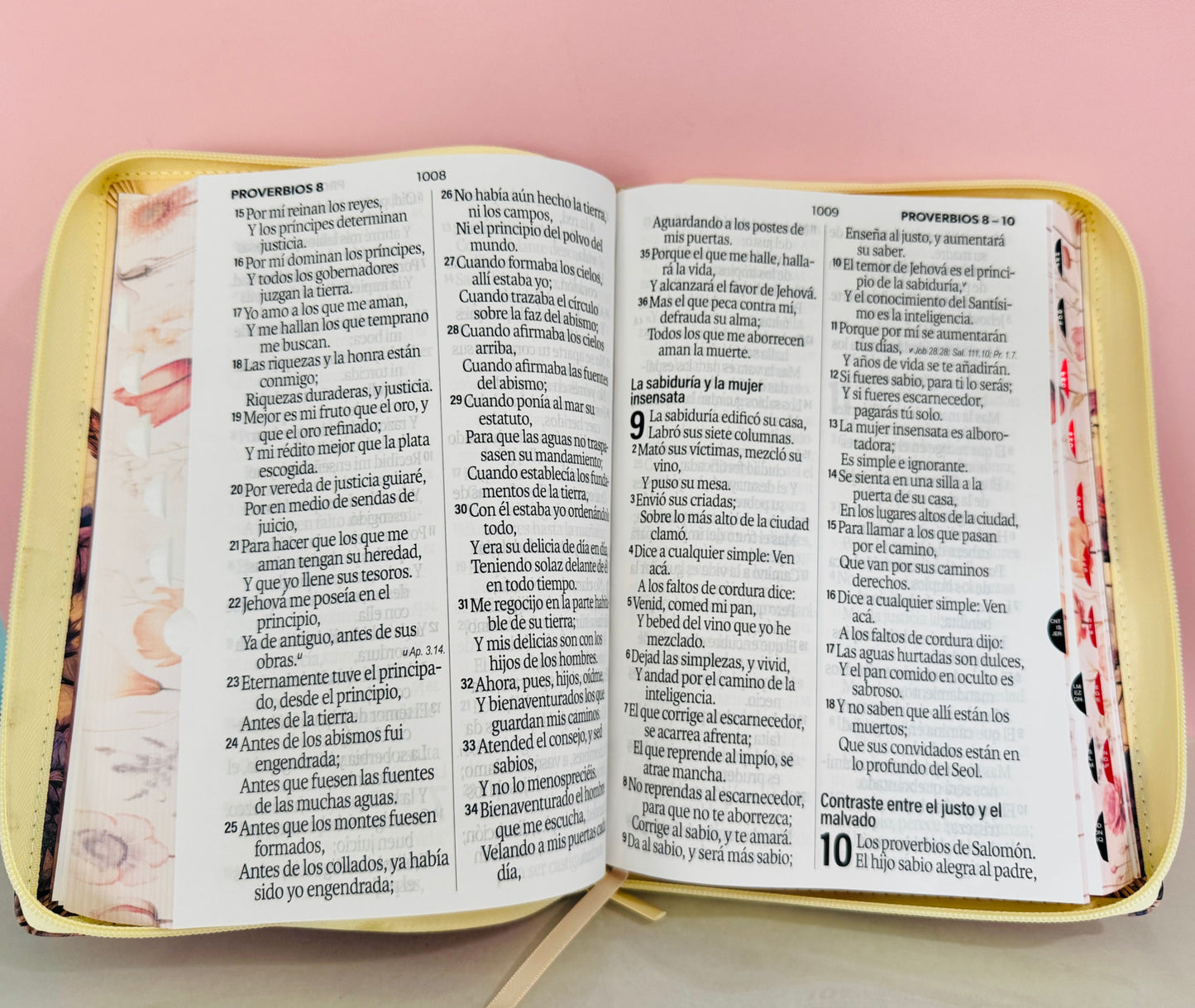 Biblia con nombre con cierre Letra Super Gigante manual 19 puntos Jardin Vintage