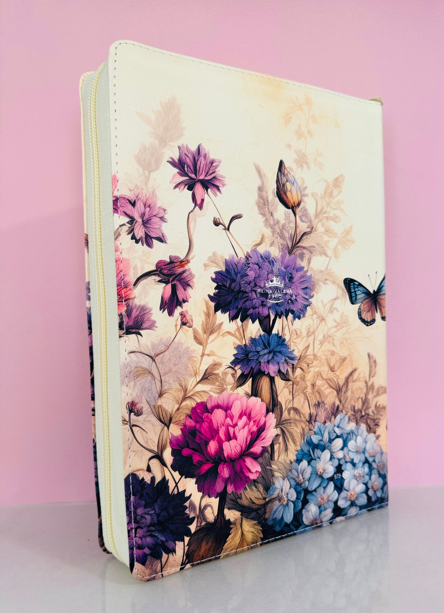 Biblia con nombre con cierre Letra Super Gigante manual 19 puntos Jardin Vintage