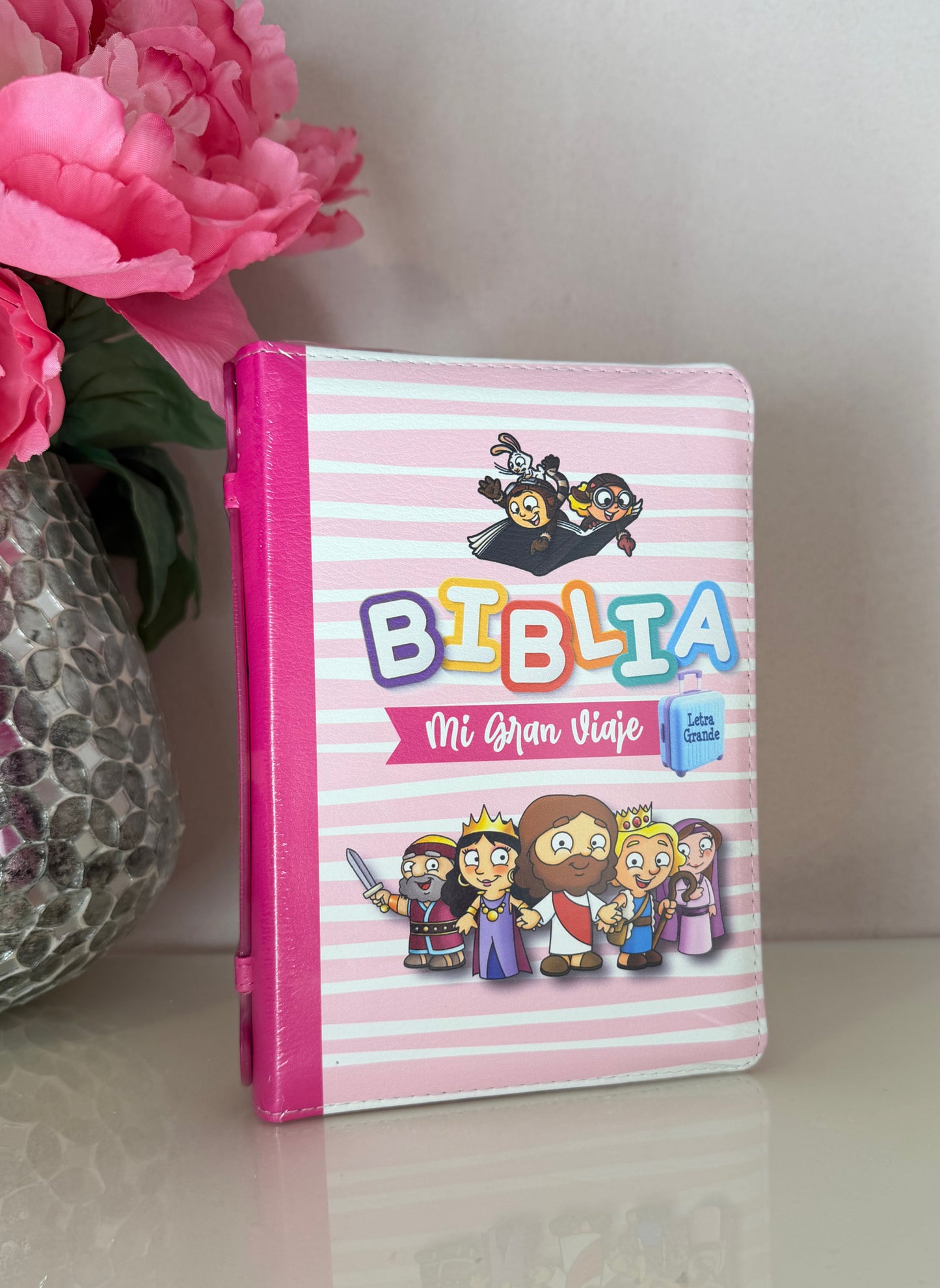 Biblia para niña tamaño compacto personalizado con nombre