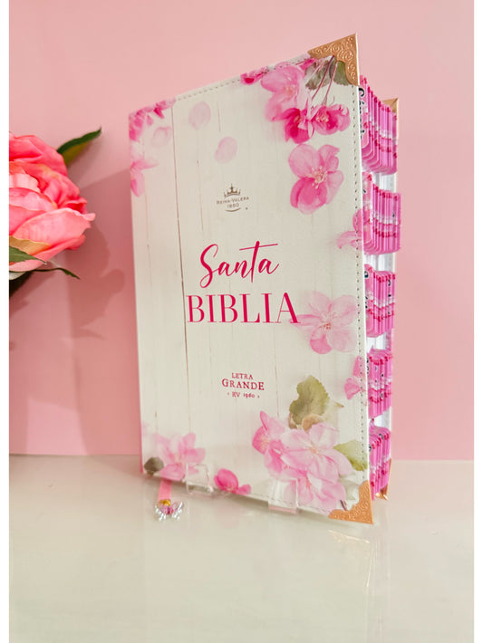 Biblia tamaño manual floral rosa y blanco