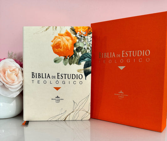 Biblia de estudio teologico para mujer personalizada con nombre