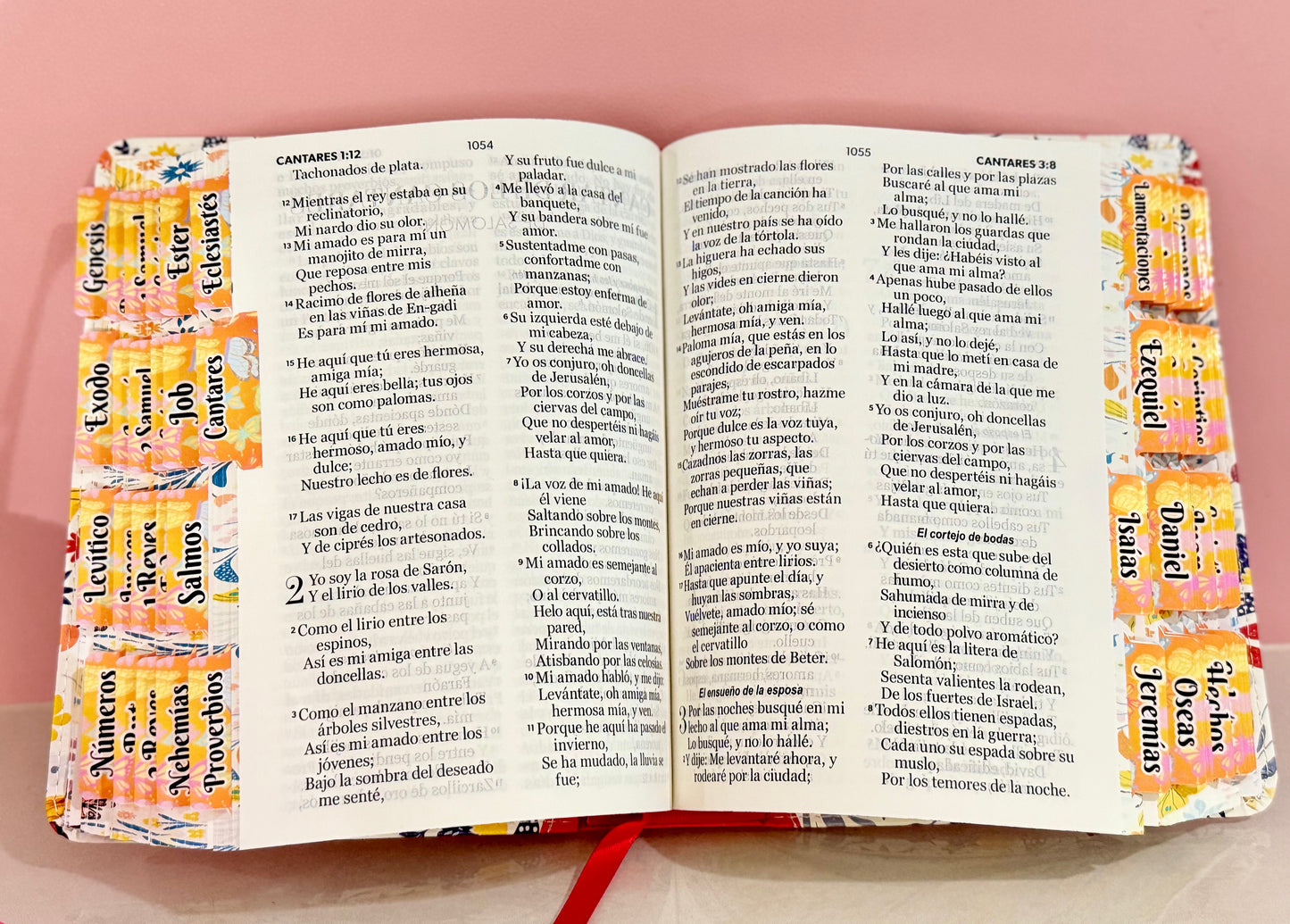 Biblia personalizada color Naranja con Mariposas